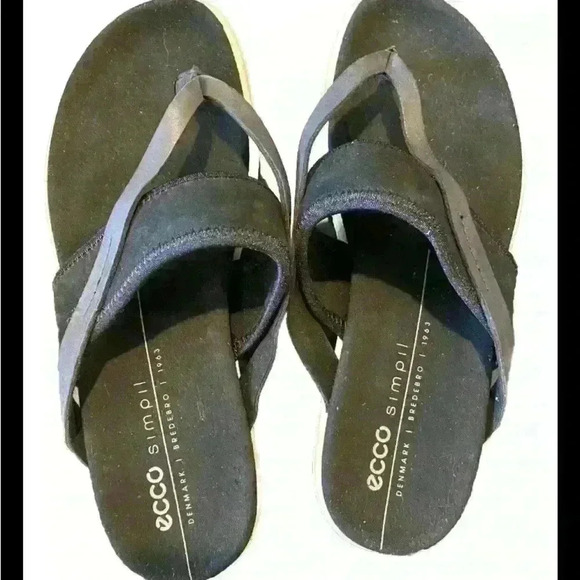 ECCO  Simpil Black Sandals Thong Sandals Women Size EU 38 US 8.5-9 - Picture 2 of 4